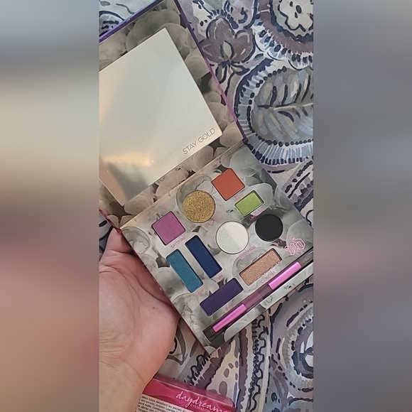 Urban decay X Kristen Leanne collaboration - Picture 3 of 5